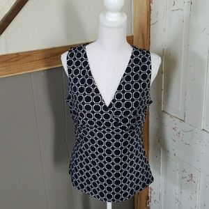Sleeveless but simple super cute top!